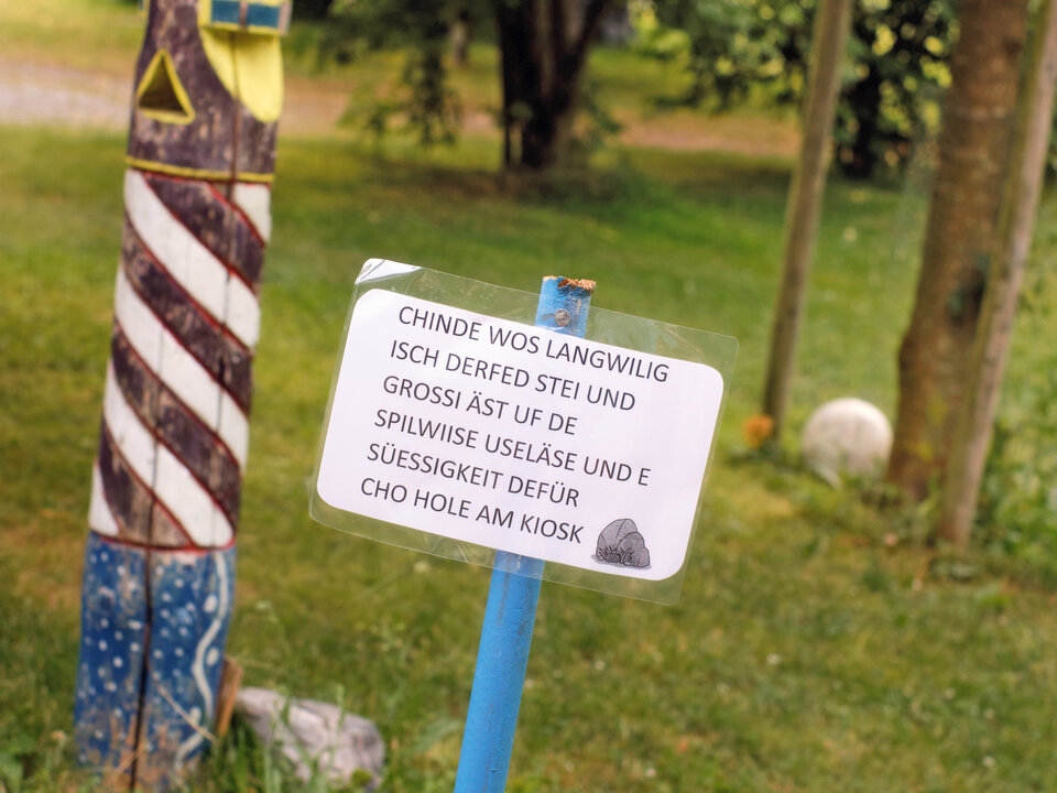 Hinweisschild auf dem Campingplatz Gütighausen